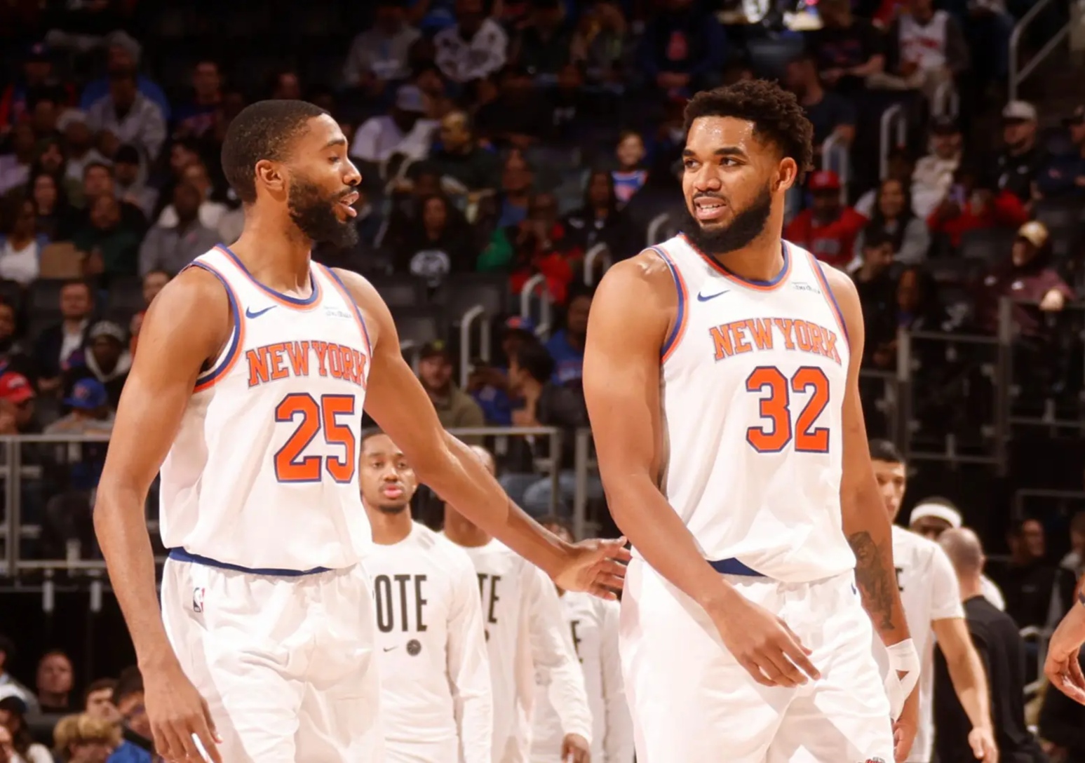 安卓下载-包含清晨体能课后，纽约尼克斯刷新队史纪录备战欧联，话题不断，轮换策略成焦点的词条-安卓下载